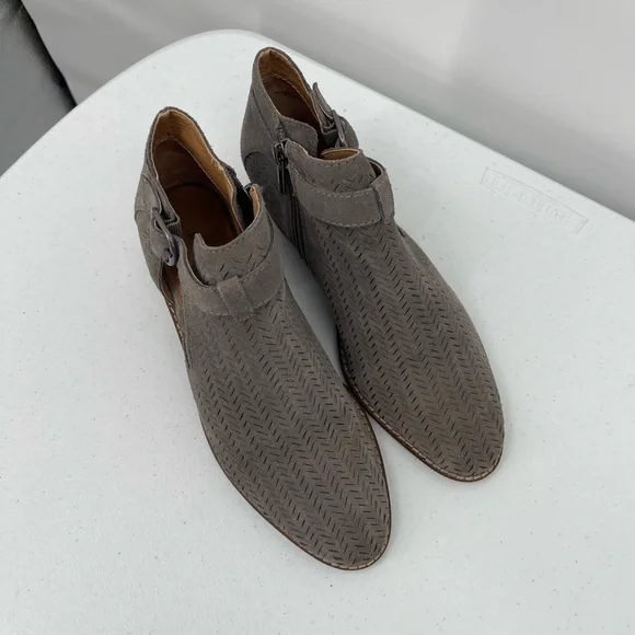 lucky brand follia gray perforated pointed toe ankle boots - Picture 2 of 10